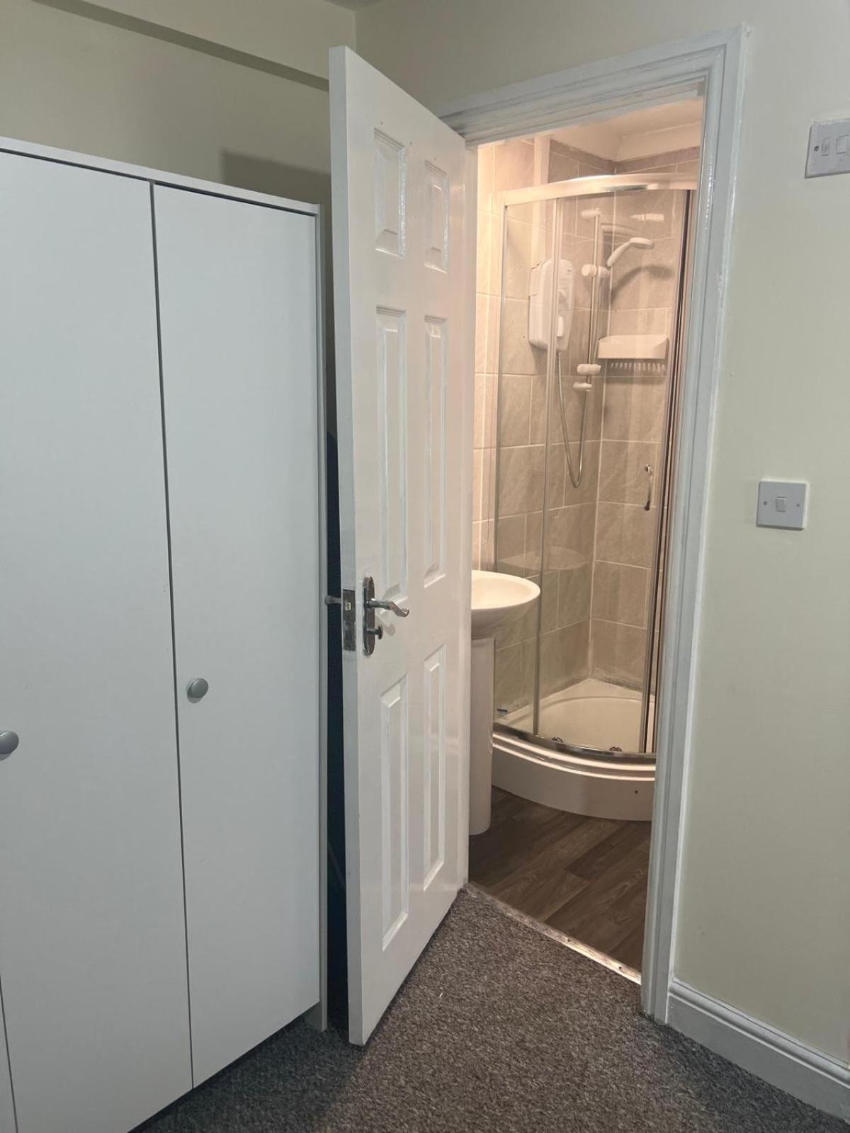 ホテル Studio Flat 7 With Private Shower & Wc ノッティンガム エクステリア 写真